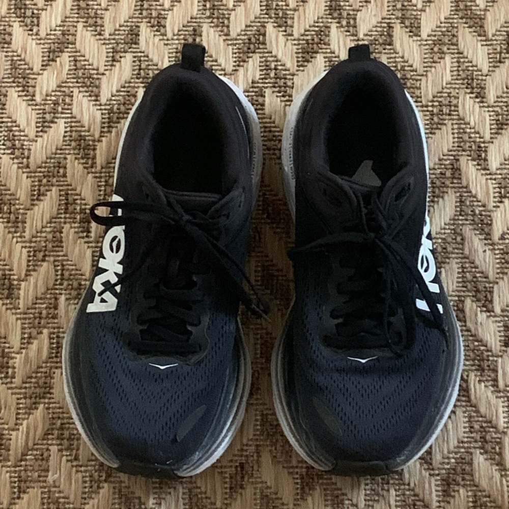 Hoka one one Bondi 8 8Bwomen’s shoes. Sz 8.